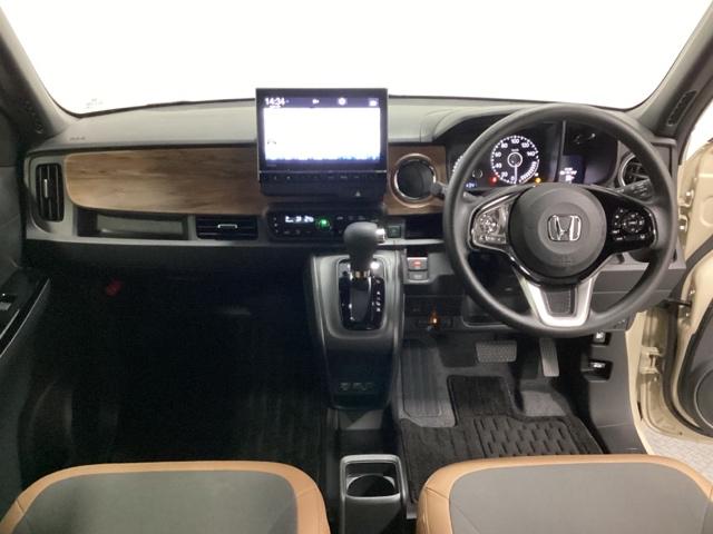 Ｎ－ＯＮＥ オリジナルスタイルプラスアーバン　中古スタッドレスタイヤ、純正メモリーナビ、ドライブレコーダー前後装着＋ＥＴＣ付　当社デモカー　ＬＥＤヘッドライト　コーナーセンサー　前席シートヒーター　横滑り防止装置　バックカメラ　ワンオーナー（7枚目）