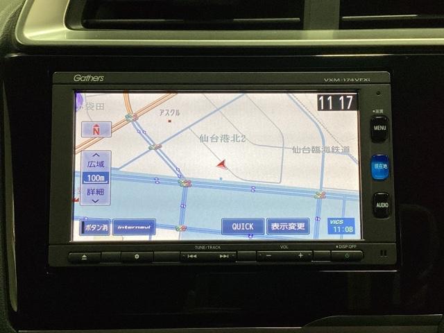 フィット １３Ｇ・Ｆパッケージ　光触媒抗菌消臭施工済　イモビ　ＤＶＤ再生可能　スマ－トキ－　ＶＳＡ　地デジＴＶ　助手席エアバッグ　Ｒカメラ　オートエアコン　エアバック　ＰＳ　キ－フリ－　ＰＷ　ＡＢＳ　ＴＶナビ　アイドリングＳＴＯＰ（6枚目）
