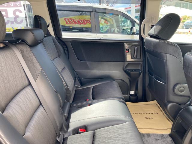 アブソルート・Xホンダセンシングアドバンスドパッケジ 4WD 両側電動スライドドア HDDナビ フルセグTV バックカメラ ETC スマートキー LEDヘッドライト 導光タイプLEDポジションランプ レーンアシスト パークアシスト 3列シート 8人乗り(27枚目)