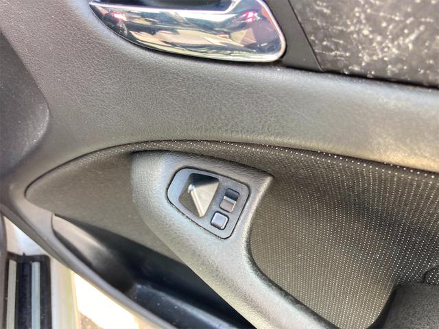 318i アルミホイール AT 盗難防止システム パワーシート ABS エアコン パワーステアリング 運転席エアバッグ 助手席エアバッグ サイドエアバッグ(5枚目)