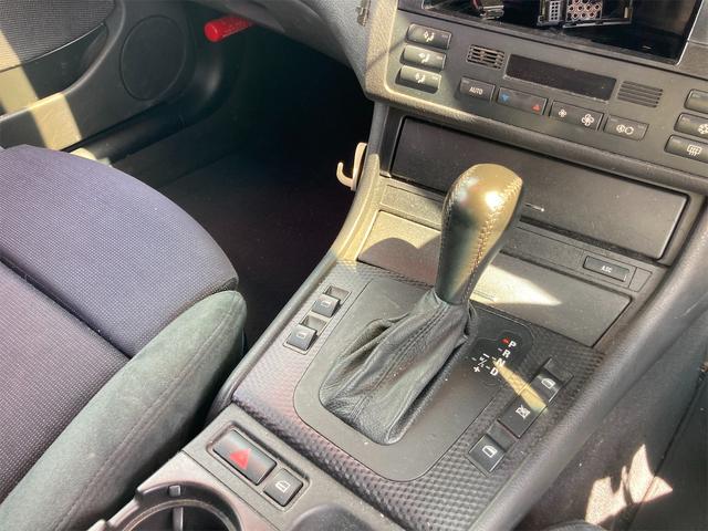 318i アルミホイール AT 盗難防止システム パワーシート ABS エアコン パワーステアリング 運転席エアバッグ 助手席エアバッグ サイドエアバッグ(10枚目)