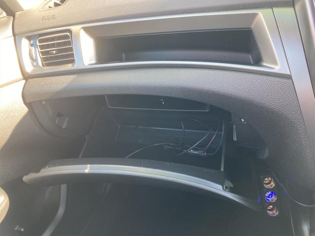 2.0i-S 4WD ドライブレコーダー ETC ナビ アルミホイール オートライト スマートキー 3列シート フルフラット CVT 盗難防止システム 衝突安全ボディ ABS ESC エアコン パワーステアリング(10枚目)