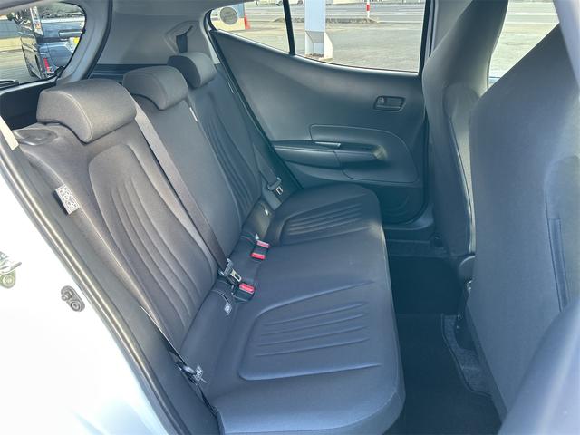 アクア X 4WD 純正ナビ バックカメラ ETC 横滑り防止機能 衝突被害軽減システム アイドリングストップ クルーズコントロール オートエアコン 盗難防止システム(6枚目)