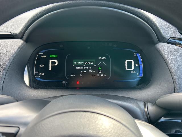 アクア X 4WD 純正ナビ バックカメラ ETC 横滑り防止機能 衝突被害軽減システム アイドリングストップ クルーズコントロール オートエアコン 盗難防止システム(7枚目)