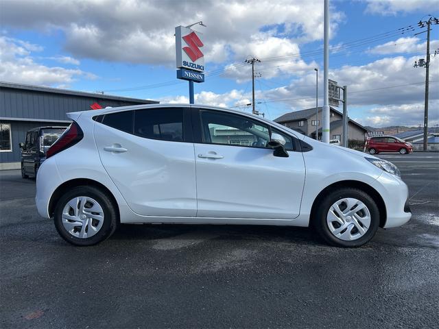 アクア X 4WD 純正ナビ バックカメラ ETC 横滑り防止機能 衝突被害軽減システム アイドリングストップ クルーズコントロール オートエアコン 盗難防止システム(16枚目)