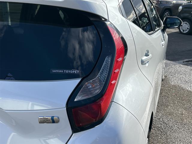 アクア X 4WD 純正ナビ バックカメラ ETC 横滑り防止機能 衝突被害軽減システム アイドリングストップ クルーズコントロール オートエアコン 盗難防止システム(24枚目)