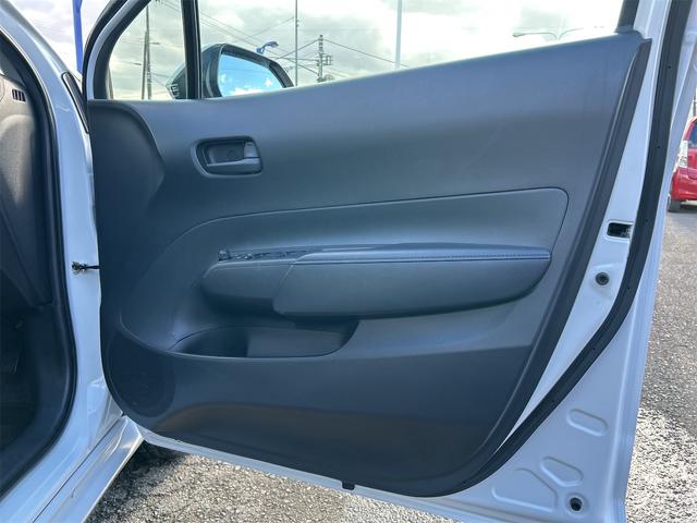 アクア X 4WD 純正ナビ バックカメラ ETC 横滑り防止機能 衝突被害軽減システム アイドリングストップ クルーズコントロール オートエアコン 盗難防止システム(27枚目)