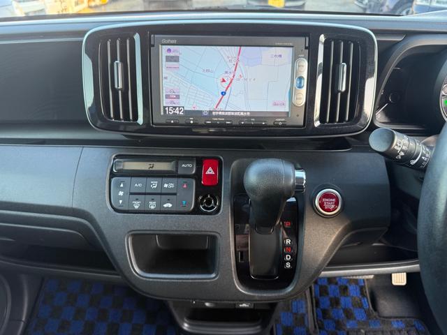 N-ONE プレミアム ツアラー・ローダウン ターボ Bluetoothオーディオ バックカメラ タイミングチェーン プッシュスタート スマートキー フルセグテレビナビ(13枚目)