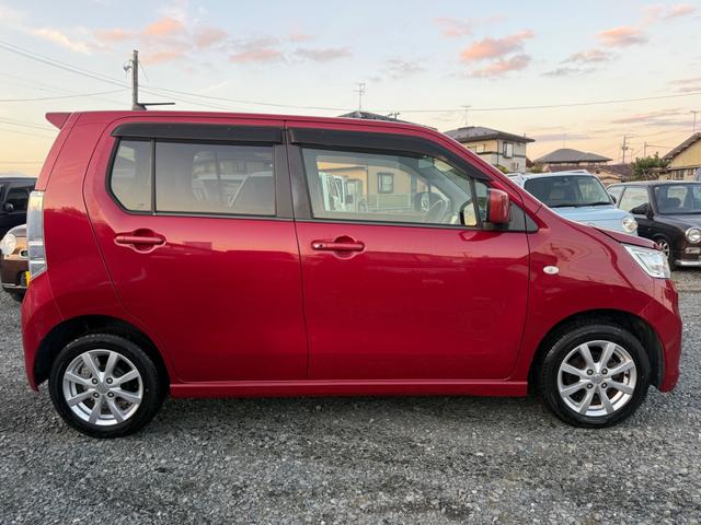 ワゴンＲスティングレー Ｘ　４ＷＤ　タイミングチェーン　プッシュスタート　シートヒーター　スマートキー（4枚目）