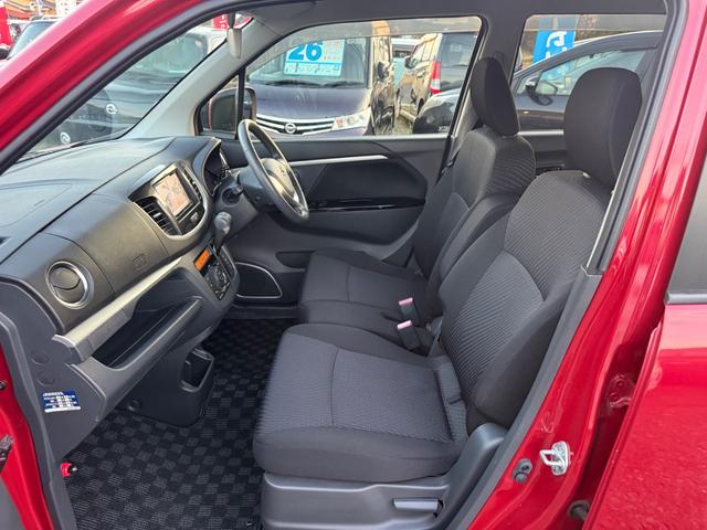 ワゴンＲスティングレー Ｘ　４ＷＤ　タイミングチェーン　プッシュスタート　シートヒーター　スマートキー（18枚目）