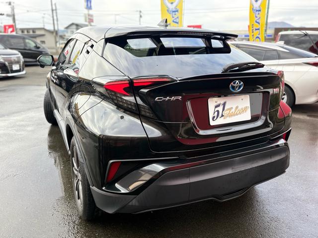 Ｃ－ＨＲ Ｓ　ヴァレンティテール　社外ＬＥＤヘッドライト　シーケンシャルウィンカー　ＥＴＣ　１０インチディスプレイオーディオ　Ｂｌｕｅｔｏｏｔｈ　バックカメラ　ハイブリッド（3枚目）