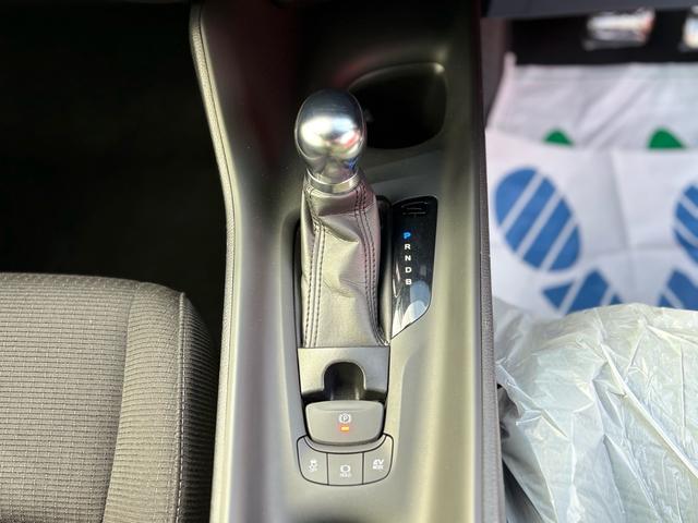 Ｃ－ＨＲ Ｓ　ヴァレンティテール　社外ＬＥＤヘッドライト　シーケンシャルウィンカー　ＥＴＣ　１０インチディスプレイオーディオ　Ｂｌｕｅｔｏｏｔｈ　バックカメラ　ハイブリッド（30枚目）