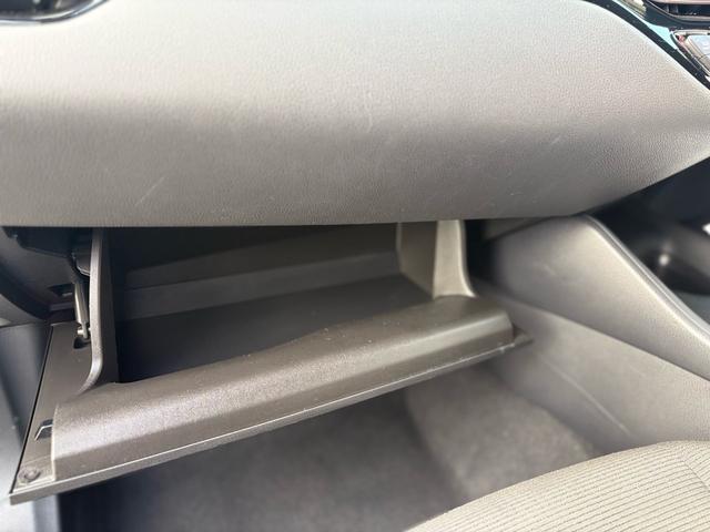 Ｃ－ＨＲ Ｓ　ヴァレンティテール　社外ＬＥＤヘッドライト　シーケンシャルウィンカー　ＥＴＣ　１０インチディスプレイオーディオ　Ｂｌｕｅｔｏｏｔｈ　バックカメラ　ハイブリッド（35枚目）