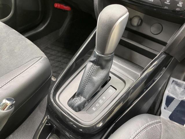 ベースグレード 衝突軽減 禁煙車 KENWOOD新品ナビ LEDヘッド レーダークルーズ ドライブレコーダー 革巻きステアリング パドルシフト 純正17インチアルミ フォグライト プライバシーガラス オートエアコン(28枚目)