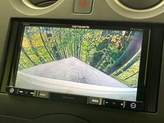 【バックカメラ】駐車時に後方がリアルタイム映像で確認できます。大型商業施設や立体駐車場での駐車時や、夜間のバック時に大活躍！運転スキルに関わらず、今や必須となった装備のひとつです！ 5