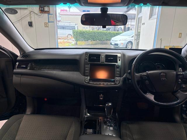 クラウン 2.5アスリート アニバーサリーエディション 純正8インチナビ バックカメラ 純正18インチAWスタッドレス 社外18インチAW クルコン デュアルエアコン HIDヘッド CD ETC パワーシート スマートキー 電格ミラー 盗難防止システム(20枚目)