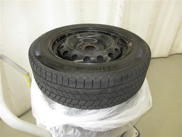 ヤリス ハイブリッドＸ　４ＷＤ　寒冷地　衝突被害軽減システム　メモリーナビ　バックカメラ　ドラレコ　スマートキー　オートクルーズコントロール　アイドリングストップ　ＥＴＣ　盗難防止装置　キーレス　横滑り防止機能　ハイブリッド（24枚目）