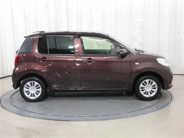 パッソ Ｘ　ＬパッケージＳ　４ＷＤ　寒冷地　衝突被害軽減システム　メモリーナビ　フルセグ　バックカメラ　スマートキー　アイドリングストップ　ＥＴＣ　盗難防止装置　キーレス　横滑り防止機能　ベンチシート（5枚目）