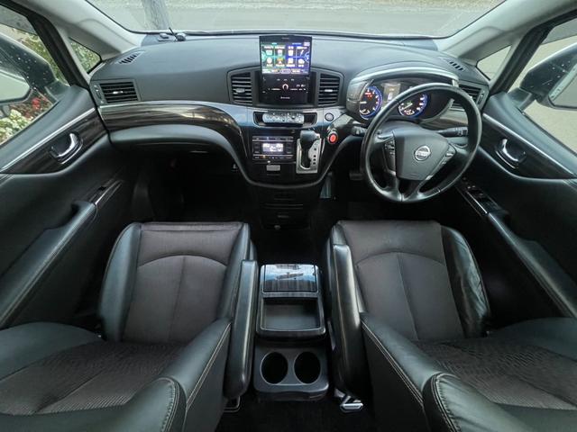 エルグランド 250ハイウェイスター 4WD(9枚目)