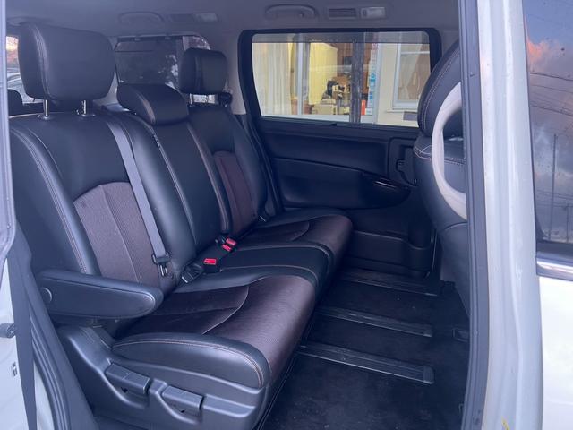 エルグランド 250ハイウェイスター 4WD(12枚目)