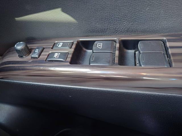 エルグランド 250ハイウェイスター 4WD(18枚目)