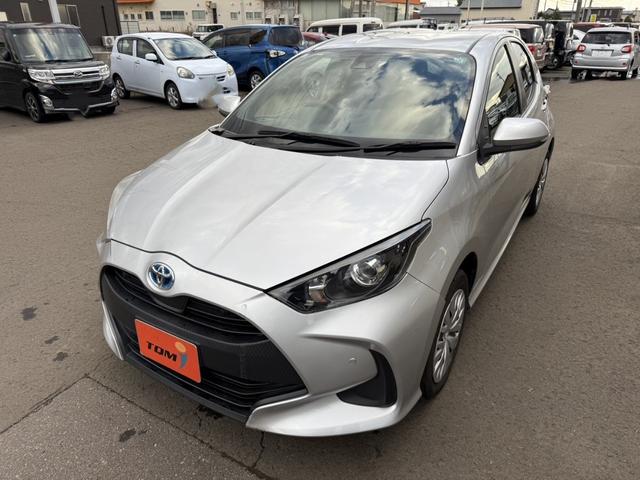 ヤリス ハイブリッドX 4WD(3枚目)