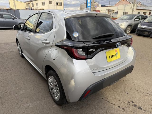 ヤリス ハイブリッドX 4WD(6枚目)