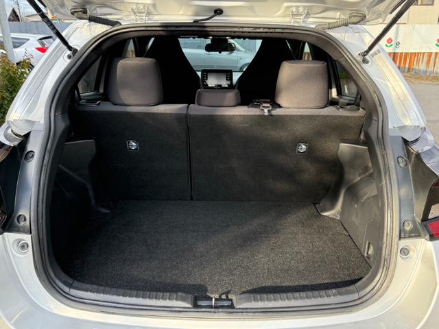 ヤリス ハイブリッドX 4WD(8枚目)