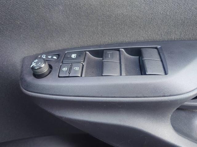 ヤリス ハイブリッドX 4WD(18枚目)