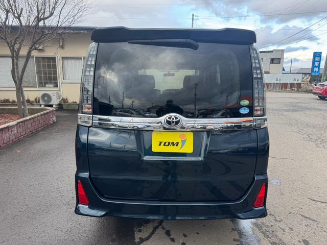 ヴォクシー ZS 煌 4WD(5枚目)