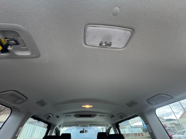 ヴォクシー ZS 煌 4WD(13枚目)