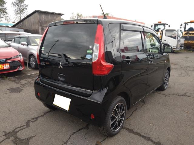 eKワゴン M 4WD シートヒーター キーレス 社外14インチAW 電動格納ドアミラー オートエアコン(7枚目)