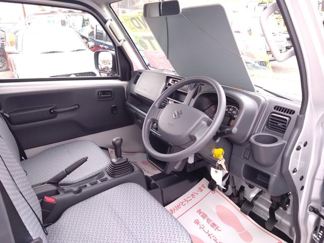 キャリイトラック ＫＣエアコン・パワステ　４ＷＤ　５速マニュアル　エアコン　パワステ　キーレス　パワーウィンドウ　Ｗエアバッグ　３方開　スズキセーフティサポート非装着車（10枚目）