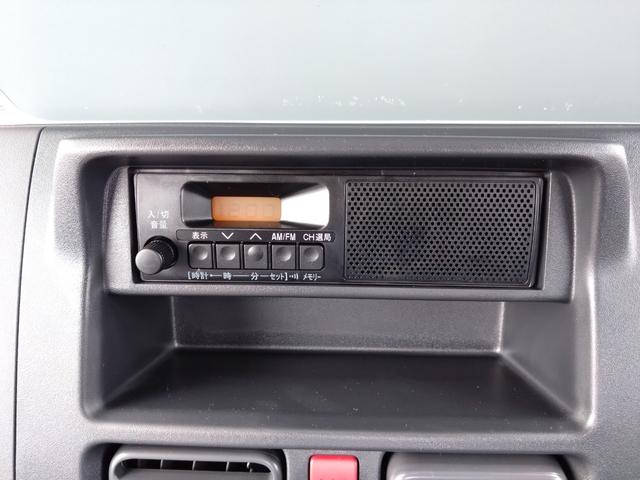 キャリイトラック ＫＣエアコン・パワステ　４ＷＤ　５速マニュアル　エアコン　パワステ　キーレス　パワーウィンドウ　Ｗエアバッグ　３方開　スズキセーフティサポート非装着車（16枚目）