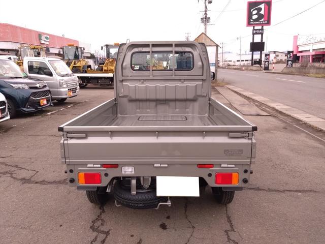 キャリイトラック ＫＣエアコン・パワステ　４ＷＤ　５速マニュアル　エアコン　パワステ　キーレス　パワーウィンドウ　Ｗエアバッグ　３方開　スズキセーフティサポート非装着車（5枚目）