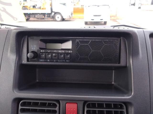 キャリイトラック ＫＣエアコン・パワステ　４ＷＤ　５速マニュアル　エアコン　パワステ　キーレス　パワーウィンドウ　Ｗエアバッグ　３方開　スズキセーフティサポート非装着車（17枚目）