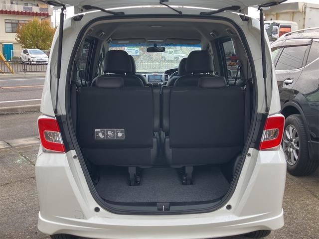 フリード G エアロ 4WD ETC バックカメラ ナビ TV 両側電動スライドドア オートライト HID スマートキー 電動格納ミラー 3列シート ウォークスルー AT アルミホイール CD DVD再生 USB(19枚目)