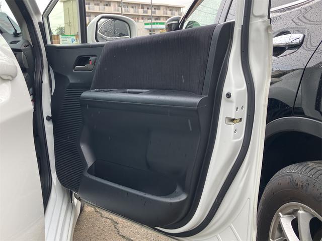 フリード G エアロ 4WD ETC バックカメラ ナビ TV 両側電動スライドドア オートライト HID スマートキー 電動格納ミラー 3列シート ウォークスルー AT アルミホイール CD DVD再生 USB(48枚目)