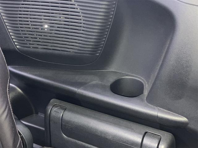 フリード G エアロ 4WD ETC バックカメラ ナビ TV 両側電動スライドドア オートライト HID スマートキー 電動格納ミラー 3列シート ウォークスルー AT アルミホイール CD DVD再生 USB(54枚目)