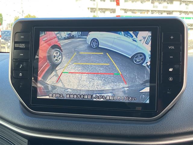バックカメラ装着済!死角になりやすい後方もとても見やすいです☆車庫入れに自信がない方や縦列駐車が苦手な方にも、オススメな機能です!安心度もアップ!