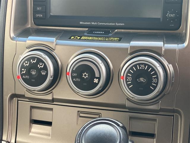 デリカD:5 シャモニー 4WD ETC オートクルーズコントロール 両側電動スライドドア オートライト HID スマートキー 電動格納ミラー 後席モニター 3列シート CVT アルミホイール 100V電源 盗難防止システム(5枚目)