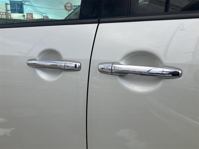 デリカD:5 シャモニー 4WD ETC オートクルーズコントロール 両側電動スライドドア オートライト HID スマートキー 電動格納ミラー 後席モニター 3列シート CVT アルミホイール 100V電源 盗難防止システム(26枚目)