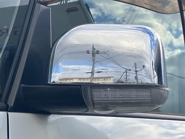 デリカD:5 シャモニー 4WD ETC オートクルーズコントロール 両側電動スライドドア オートライト HID スマートキー 電動格納ミラー 後席モニター 3列シート CVT アルミホイール 100V電源 盗難防止システム(27枚目)