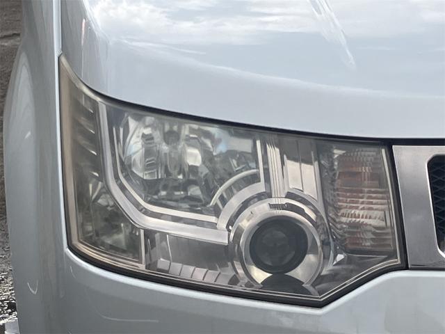 デリカD:5 シャモニー 4WD ETC オートクルーズコントロール 両側電動スライドドア オートライト HID スマートキー 電動格納ミラー 後席モニター 3列シート CVT アルミホイール 100V電源 盗難防止システム(29枚目)