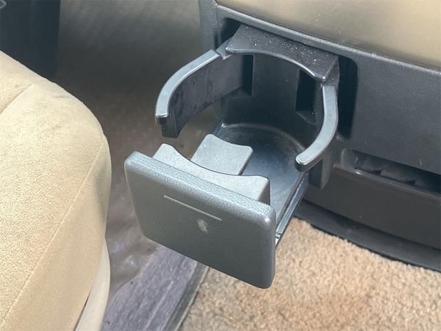 デリカD:5 シャモニー 4WD ETC オートクルーズコントロール 両側電動スライドドア オートライト HID スマートキー 電動格納ミラー 後席モニター 3列シート CVT アルミホイール 100V電源 盗難防止システム(36枚目)