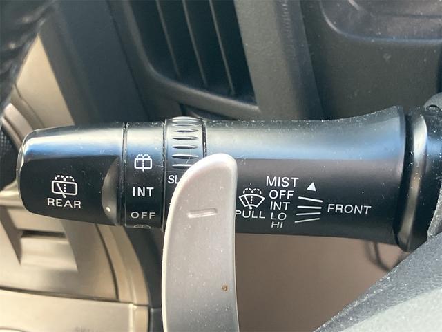 デリカD:5 シャモニー 4WD ETC オートクルーズコントロール 両側電動スライドドア オートライト HID スマートキー 電動格納ミラー 後席モニター 3列シート CVT アルミホイール 100V電源 盗難防止システム(46枚目)