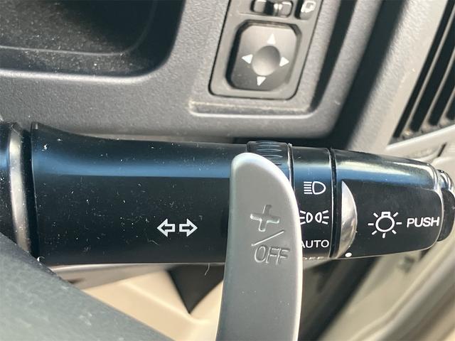 デリカD:5 シャモニー 4WD ETC オートクルーズコントロール 両側電動スライドドア オートライト HID スマートキー 電動格納ミラー 後席モニター 3列シート CVT アルミホイール 100V電源 盗難防止システム(47枚目)