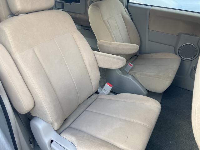 デリカD:5 シャモニー 4WD ETC オートクルーズコントロール 両側電動スライドドア オートライト HID スマートキー 電動格納ミラー 後席モニター 3列シート CVT アルミホイール 100V電源 盗難防止システム(52枚目)