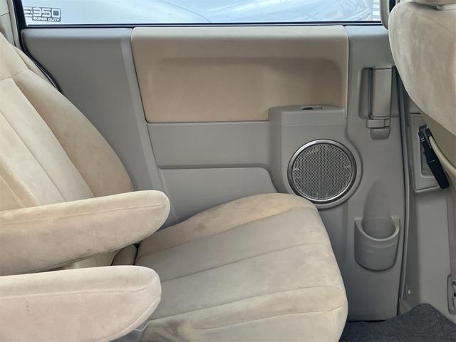 デリカD:5 シャモニー 4WD ETC オートクルーズコントロール 両側電動スライドドア オートライト HID スマートキー 電動格納ミラー 後席モニター 3列シート CVT アルミホイール 100V電源 盗難防止システム(53枚目)