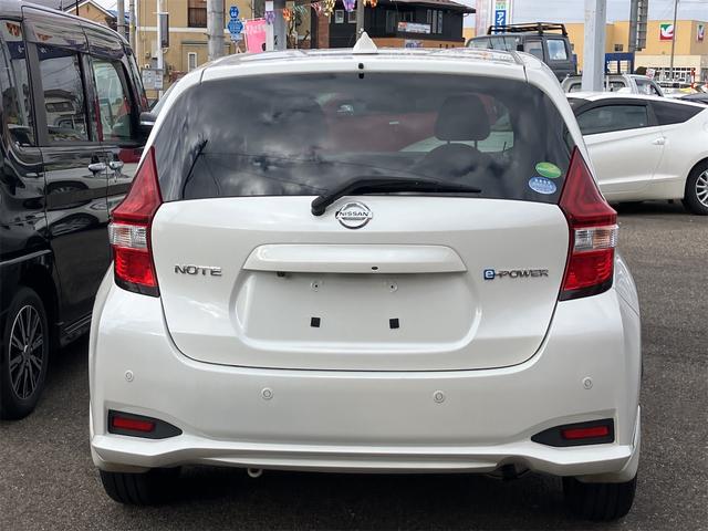 ノート e-パワー X バックカメラ クリアランスソナー レーンアシスト 衝突被害軽減システム アルミホイール オートライト スマートキー アイドリングストップ 電動格納ミラー CVT 盗難防止システム 衝突安全ボディ(15枚目)
